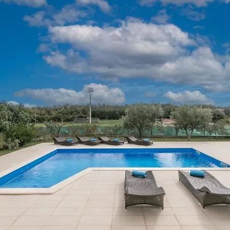 Holiday home Sandi
