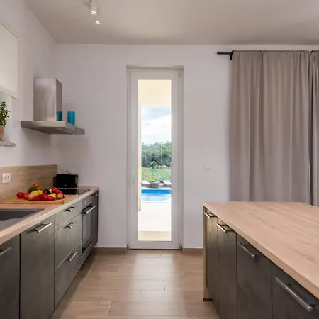 Holiday home Sandi