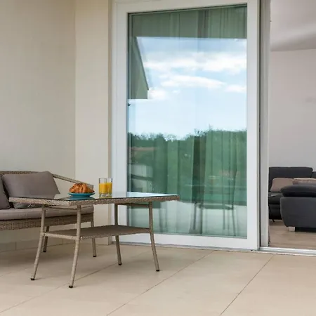 Sandi Holiday home